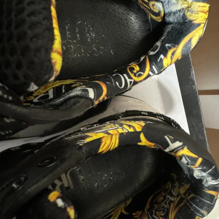 Trendyol Aracılığı İle Satın Aldığım Boyner Versace Ayakkabım Yırtıldı