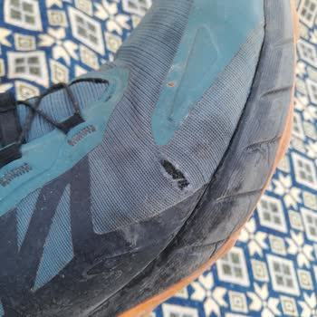 5000 Liralık Salomon Ayakkabı 6 Ayda Yırtıldı!