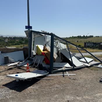 Steel House Dan Uçan Konteyner