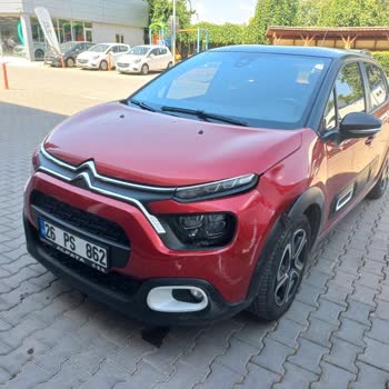 Citroen Eskişehir'deki Yetkili Serviste Araç Hasarı