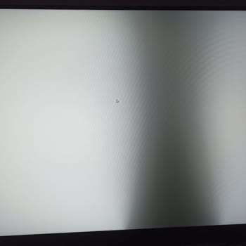 İtopya Bilgisayar İtopya G2412F Monitör Ekran Kararması Sorunu!