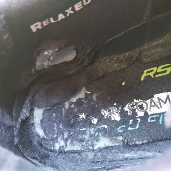 Skechers Marka Ayakkabı 2 Buçuk Ayda Geldiği Durum.