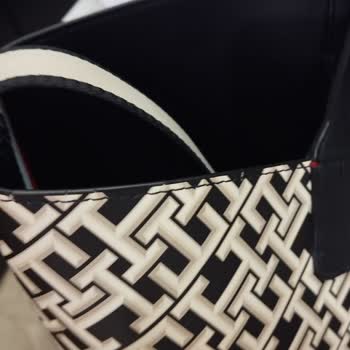 Boyner Tommy Hilfiger Çanta Sorununu Çözemiyor!