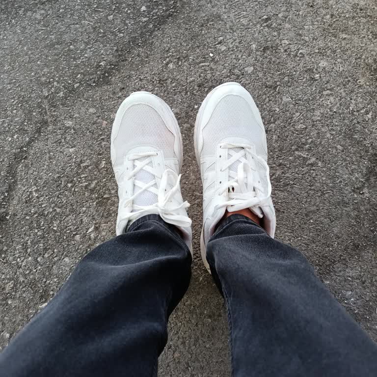 Slazenger Ayakkabım Vuruyor Lütfen Çözüm