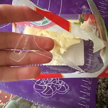 Ekici Peynir İçerisinden Plastik Çıktı