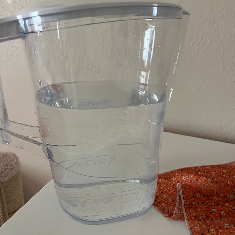 Brita Sürahi Haznesi Kırıldı