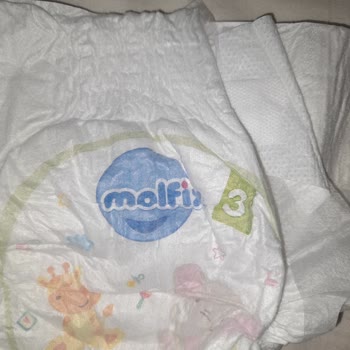 Molfix Bebek Bezi İçinde Cisim