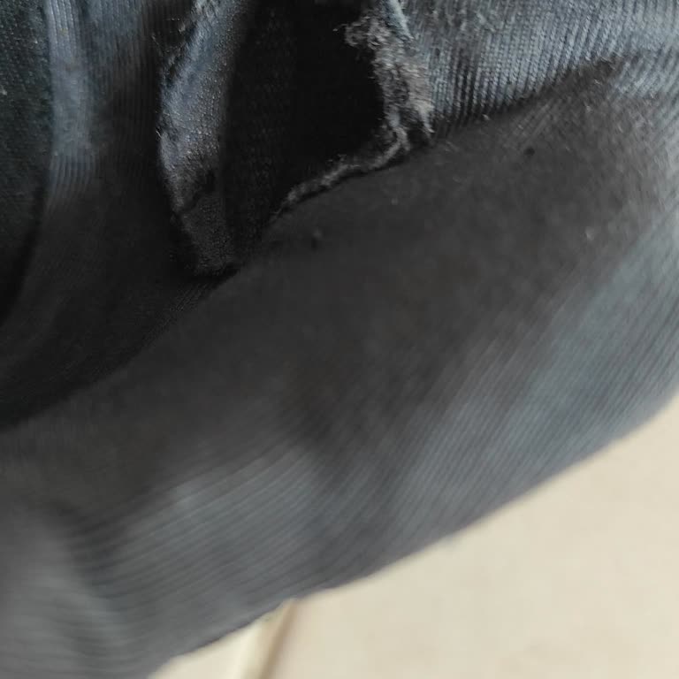 Skechers Glide-Step Topuk İç Kısmı Yırtılma Sorunu