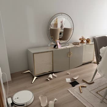 Bellona'ya Güvendik Aldık. Çeyizimin Çoğu Kırıldı