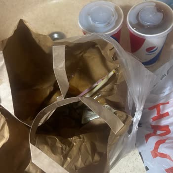 KFC Den Alışveriş Yapmak Yerine Paranızı Direkt Çöpe Atın!