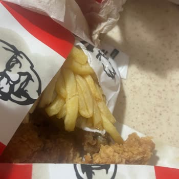 KFC Den Alışveriş Yapmak Yerine Paranızı Direkt Çöpe Atın!