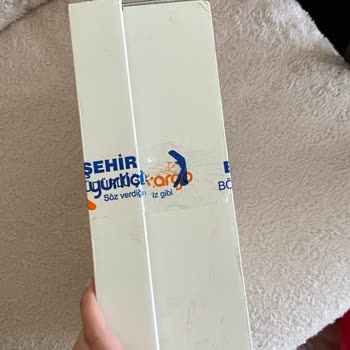 Yurtiçi Kargo Ürüne Bant Yapıştırmış