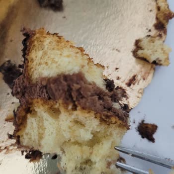 Tatlıbak Çekmeköy Bayat Pasta Satıyor