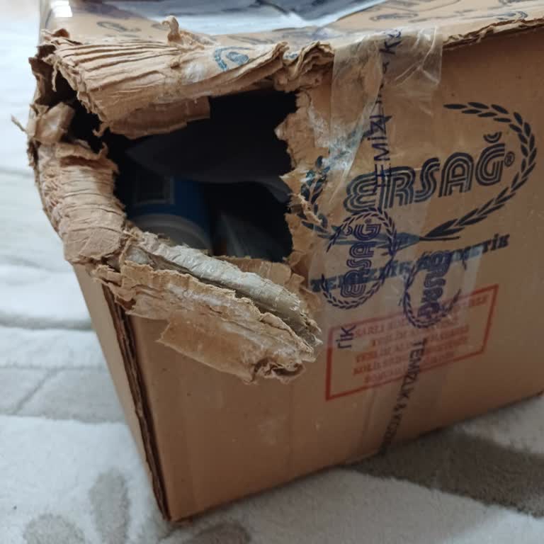 Ersağ PTT Kargom Hasarlı Ve Ürün Eksik Geldi