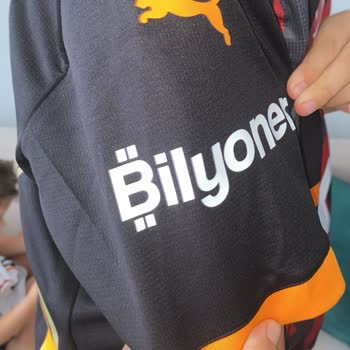 GS Store Şampiyonalar Ligi Logosu Basmıyor