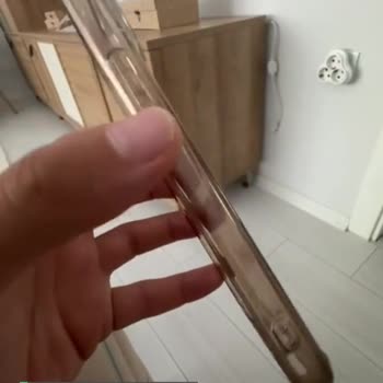 Spigen iPhone 15 Pro Max Kılıf Sararması