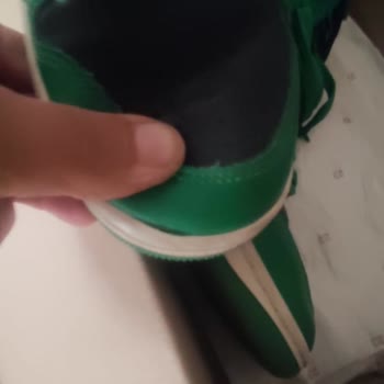 Forum Bornova İki Aylık Ayakkabı İkisinde De Açılma Var Sneaks Up Red Cevabı Verdi