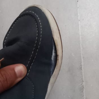 FLO Ayakkabı Ürününüzün Arkasında Durun