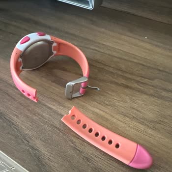 Decathlon Saatin Pili Bitmeden Kordonu Koptu