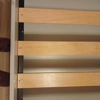 Kelebek Mobilya Divan Fabrika Hatalı Geldi Ve Düzeltilmedi.