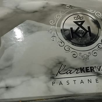 Kervan Pastaneleri Pastadan Kıl Çıktı