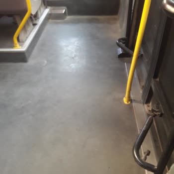 İzmir Minibüsçüler Odası 25 M 8820 Plakalı Araç Şoförü Hakkında Şikayet