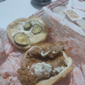 Popeyes Avcılar Şubesi İlgisizliği