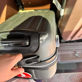 Alanya Alo Transfer Antalya Havalimanı'nda Yaşanan Bavul Hasarı Ve Kötü Hizmet Deneyimi