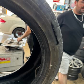 6 Aylık Lassa Lastik Balon Yapıyor İçten Yarılıyor