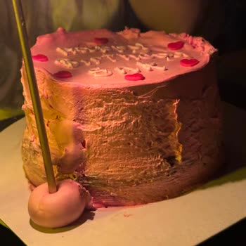 Ekinciler Pastanesi Şişli Pastaları Çok Kötü