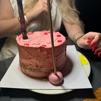 Ekinciler Pastanesi Şişli Pastaları Çok Kötü