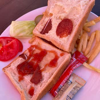 Aqua Yaşam Uzundere Yüzme Havuzu Paranla Rezil Olma