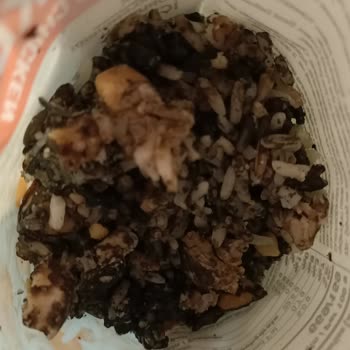 Yayla Bakliyat Hazır Tavuk Pilav Aldım İçi Kurtlanmış Ve Küflü Çıktı