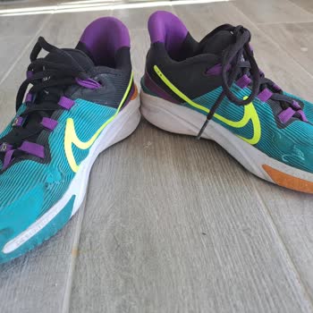 Deichmann'dan Alınan Ve 2 Ayda Yırtılıp Değiştirilmeyen Ayakkabı