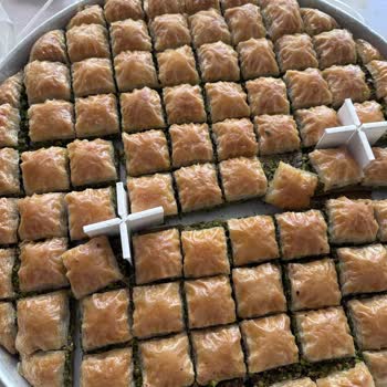 Ayıplı Ürün Yollayan İlgisiz Koçak Baklava