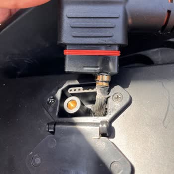 Yuki Motor Sıfır Yuki Best Pro'nun Akü Elektrik Bağlantı Fişi Eridi Ve Koptu