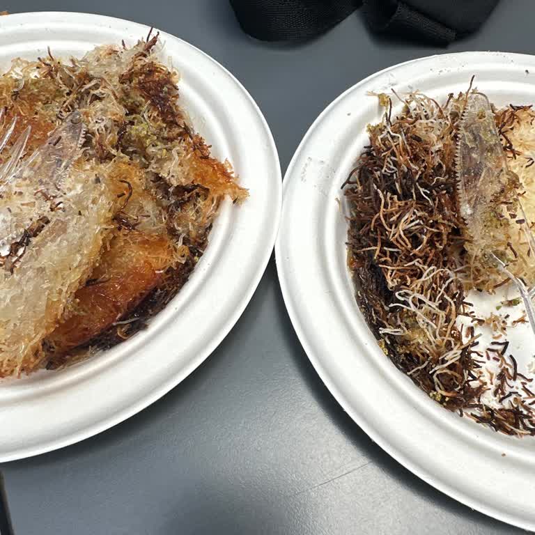 Pidem Restaurant Künefe Kuru Ve Yanıktı