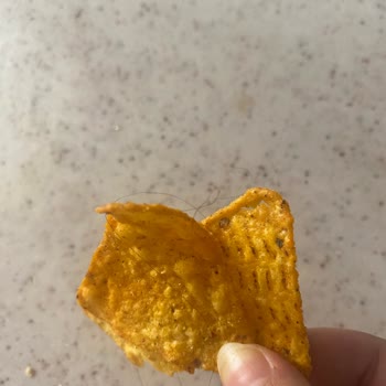 BİM Cips İçinden Sac Çıktı