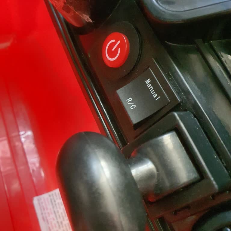 Dolu Toy Factory Dolu Marka Akülü Araba Çalıştırma Tuşu