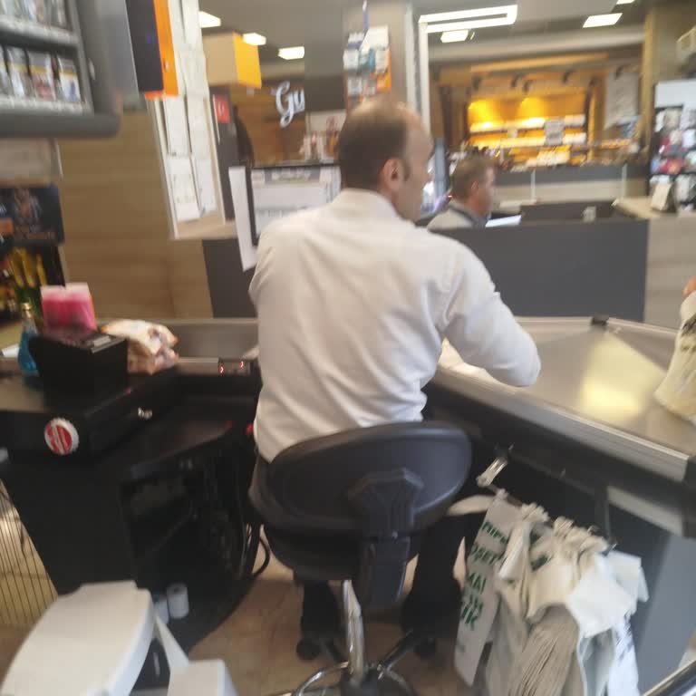 Akyurt Süpermarket Mağazada Saygısız Ve Tutarsız Çalışan Davranışları