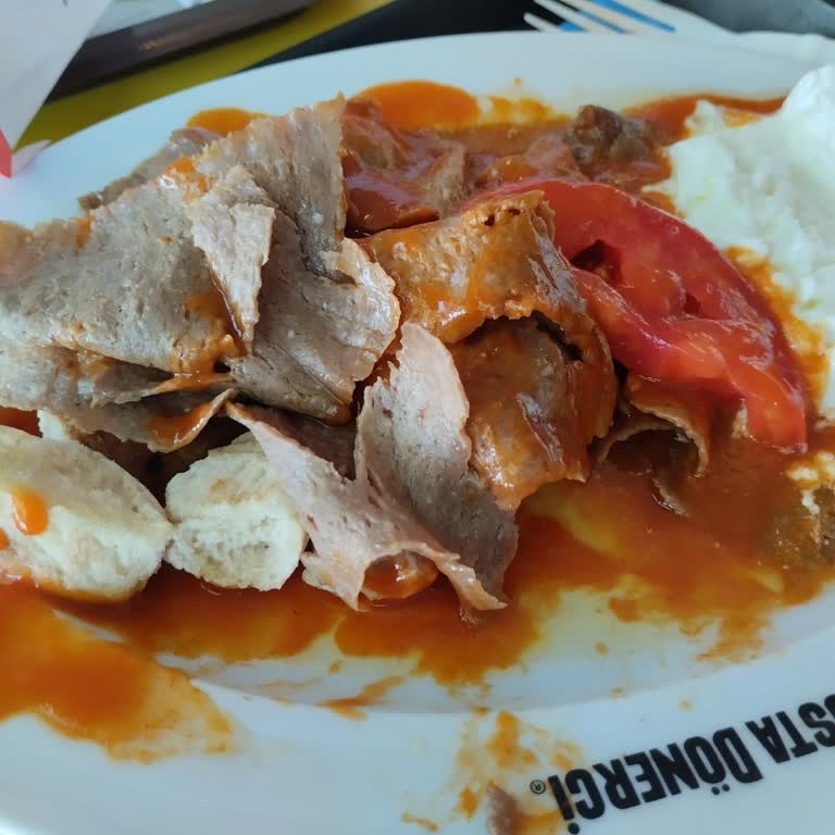 Usta Dönerci Mudanya'da Hayal Kırıklığı: Soğuk İskender, Sıcak Kola