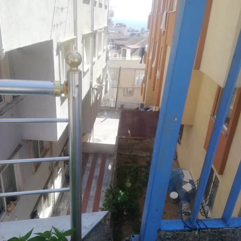 Pendik Belediyesi Koruma Demirleri Eksik