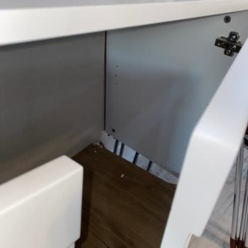 Vivense Konsol Ortasından Göçtü