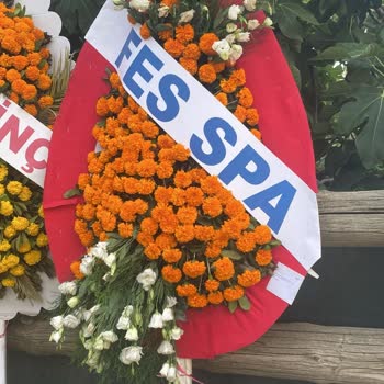 Taze Çiçek (tazecicek.com) Yanlış Çelenk Teslimatı Ve Solmuş Çiçekler