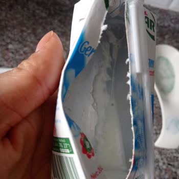Pınar Süt Bozuk Ve Çamur Gibi