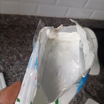 Pınar Süt Bozuk Ve Çamur Gibi
