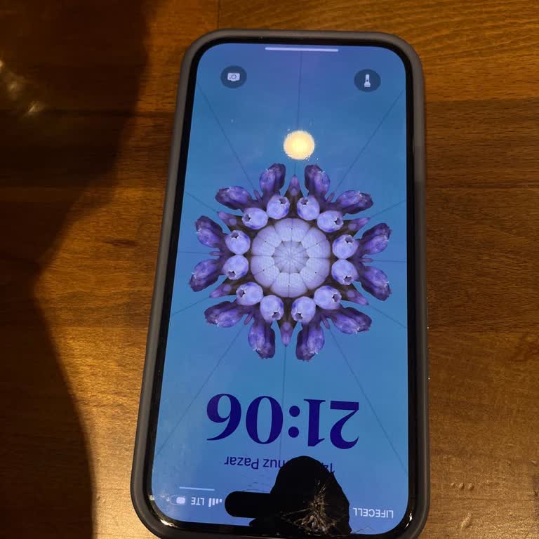 Vatan Bilgisayar Yanıltıcı Bilgi Ve Kırılan Ekran Koruyucu İle Mağduriyet