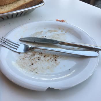 Köfteci Yusuf'ta Yemek Tabağı