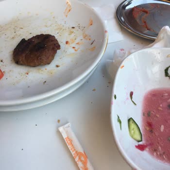 Köfteci Yusuf'ta Yemek Tabağı
