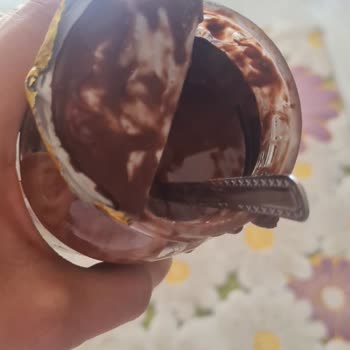 Abdurrahman Tatlıcı Tadıbu Çikolata: Sıcaklarda Tahin Gibi Ayrıldı, Yenmiyor!